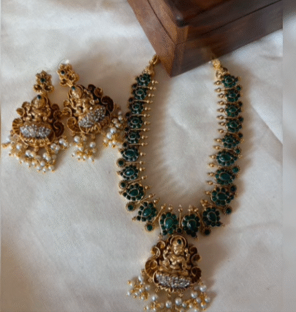Srindha Lakshmi neck set